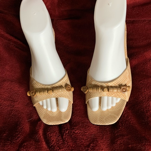 IRVINE PARK 7M NWOT Sandals 7M - Picture 3 of 7